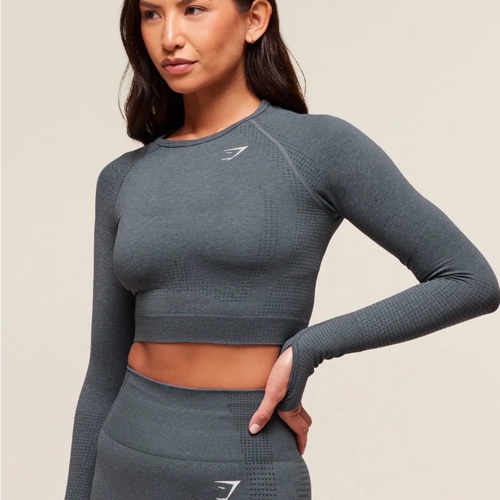 Women's Gymshark Gray Long Sleeve Crop Top
